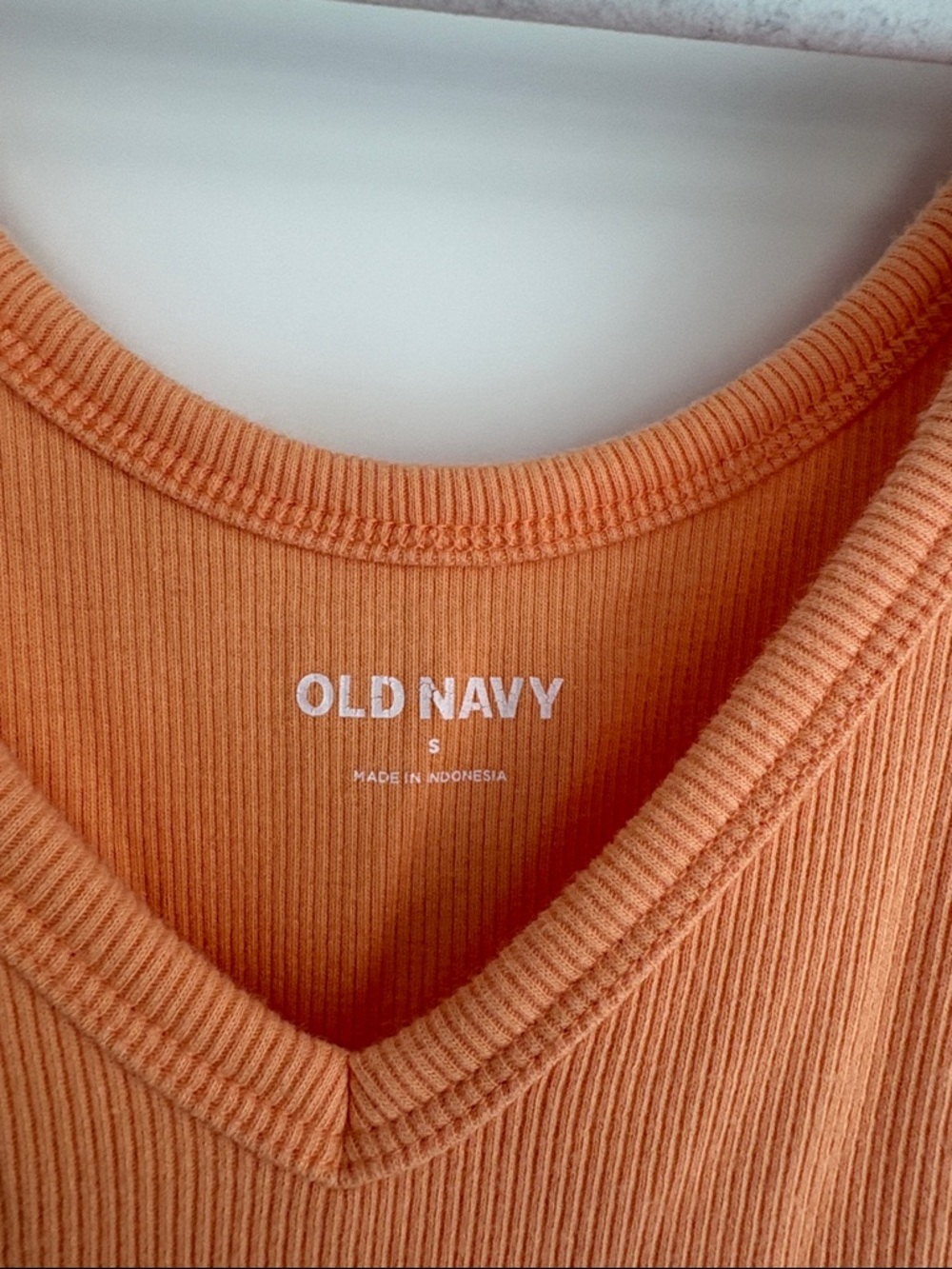 Old Navy Ruffle Shoulder Tank Top 🍊 - Picture 2 of 3